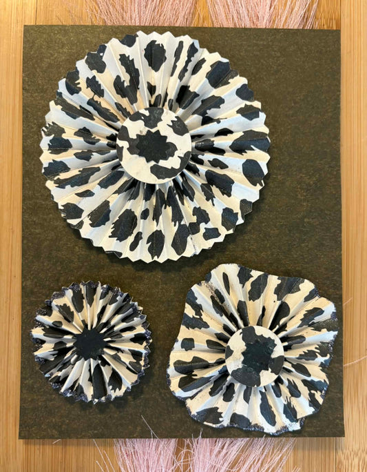 Rosette Paper Embellishments Cow